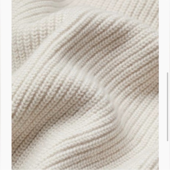 NWT H&M Loose Fit Light Taupe Knit Sweater Vest in Size M CLASSIC NEUTRAL - Picture 2 of 6